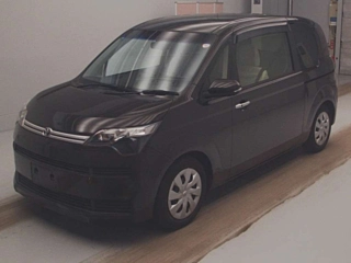 Toyota Spade 2016