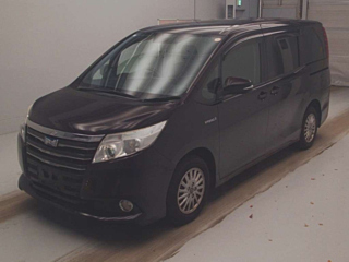 Toyota Noah 2015