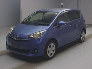 Toyota Ractis 2013