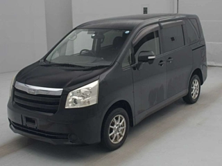 Toyota Noah 2008
