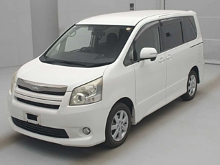Toyota Noah 2007