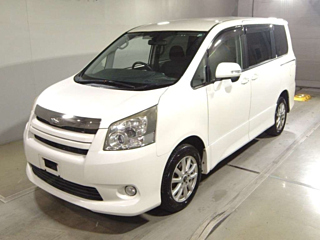 Toyota Noah 2007