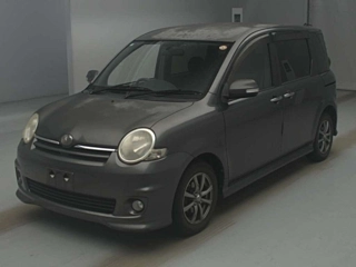 Toyota Sienta 2006