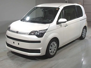 Toyota Spade 2015