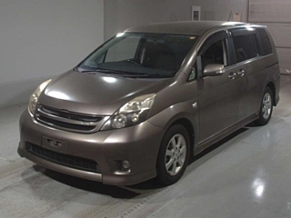 Toyota Isis 2012