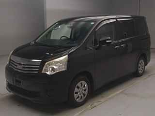 Toyota Noah 2013