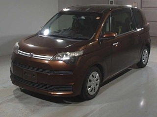 Toyota Spade 2015