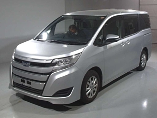 Toyota Noah 2021