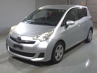 Toyota Ractis 2013