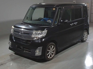 Daihatsu Tanto 2015