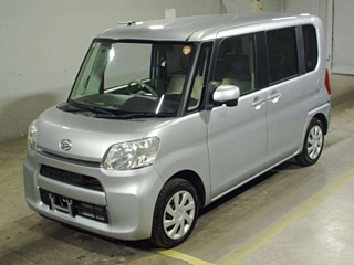 Daihatsu Tanto 2015