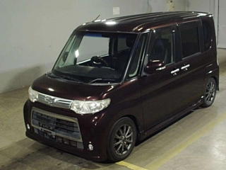 Daihatsu Tanto 2011