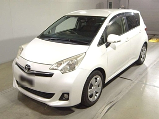 Toyota Ractis 2013