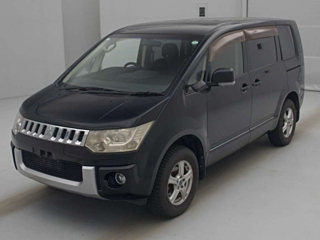 Mitsubishi Delica 2011