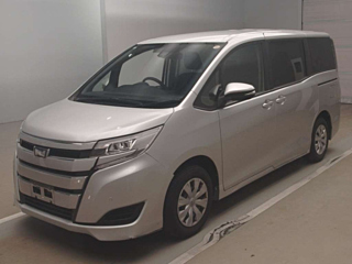 Toyota Noah 2021