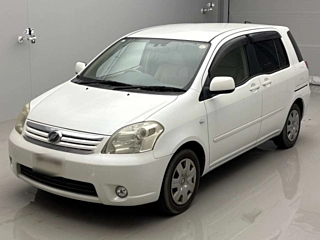 Toyota Raum 2009