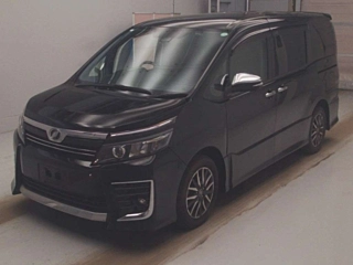 Toyota Voxy 2016