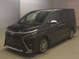 Toyota Voxy 2021