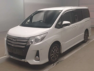 Toyota Noah 2015