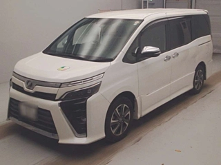 Toyota Voxy 2018