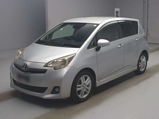 Toyota Ractis 2011