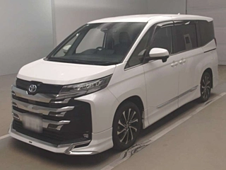Toyota Noah 2022