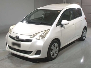 Toyota Ractis 2011