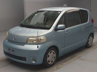 Toyota Porte 2006