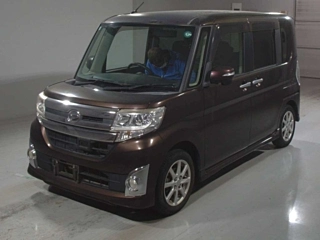 Daihatsu Tanto 2015