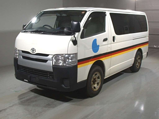 Toyota Regius 2015