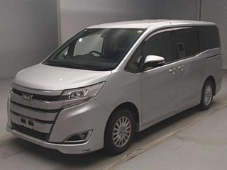Toyota Noah 2021