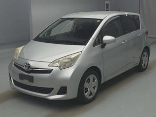 Toyota Ractis 2011