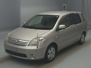 Toyota Raum 2006