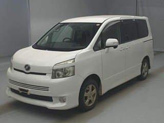 Toyota Voxy 2008