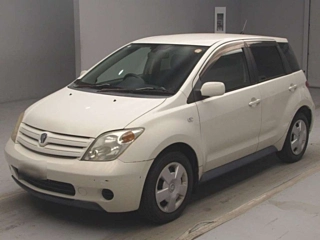 Toyota Ist 2004