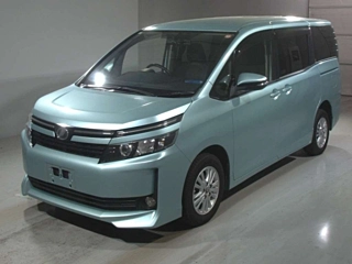 Toyota Voxy 2015