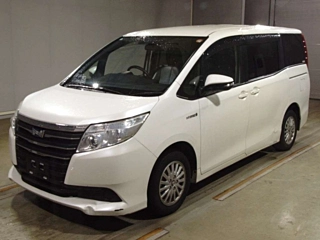 Toyota Noah 2015
