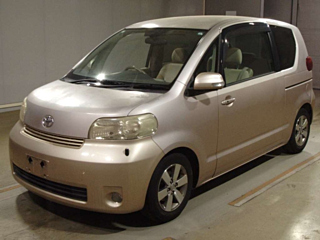 Toyota Porte 2009