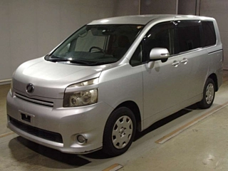 Toyota Voxy 2008