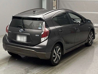 TOYOTA AQUA 2016