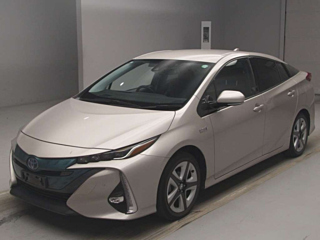 TOYOTA PRIUS PHV
