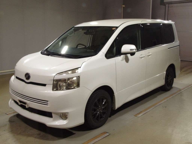 TOYOTA VOXY 2008