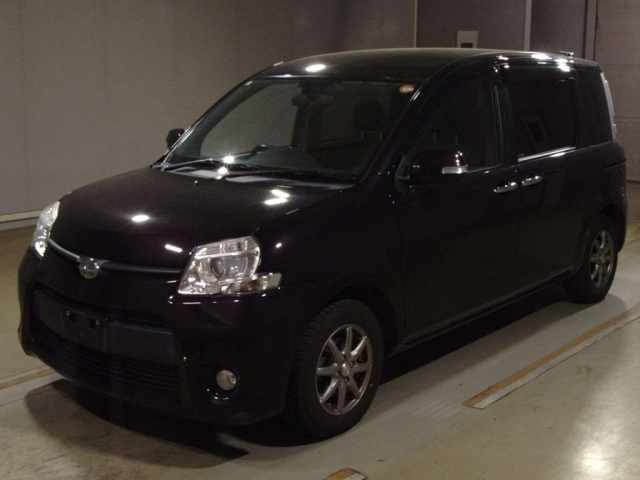 TOYOTA SIENTA 2013