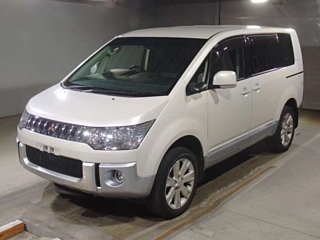 MITSUBISHI DELICA D5