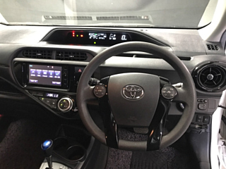 TOYOTA AQUA 2016