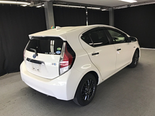 TOYOTA AQUA 2016