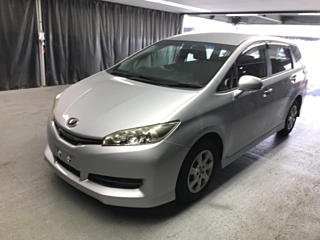TOYOTA WISH 2012