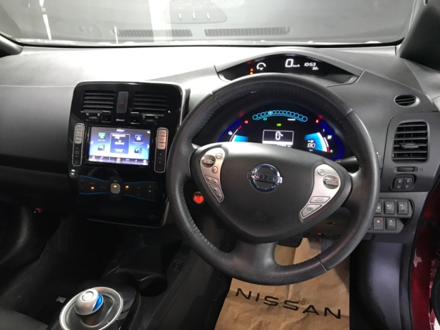 NISSAN LEAF 2016