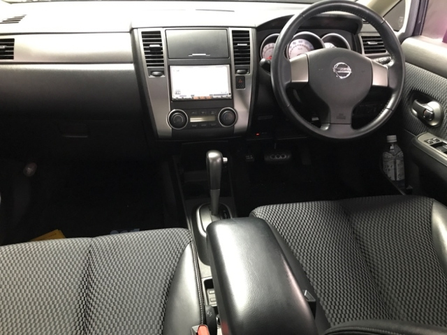 NISSAN TIIDA 2008