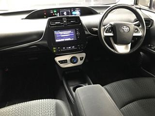 TOYOTA PRIUS 2016